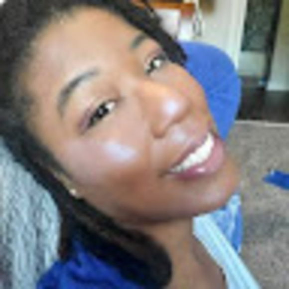 Meet your Posher, Michelle - Picture 1 of 1